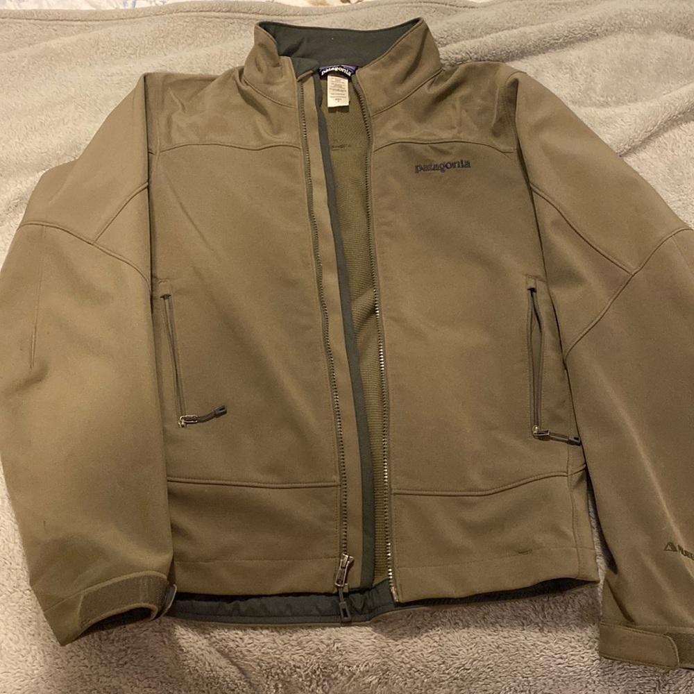 Men’s Patagonia (PolarTec WindBloc) Thermal protection & wind breaker